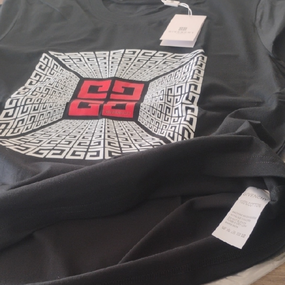 Givenchy Black Tee with Red and White Pattern - Picture 6 of 6